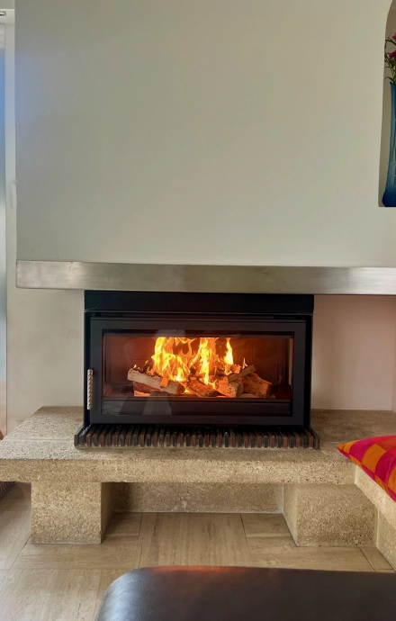 Installation d’un poêle à bois Totemfire Technika à Mondeville