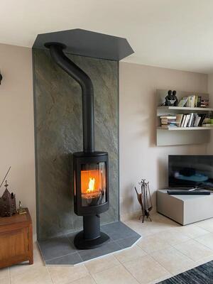 Installation d’un poêle à bois  F373 Advance V2 Jotul à Banville