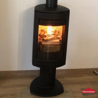 Réalisation d’un poêle Jotul F360 à bois-bûche à Anguerny