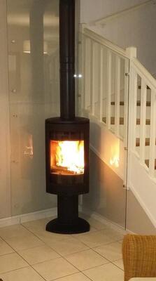 Réalisation d’un poêle Jotul F360 à bois-bûche à Anguerny