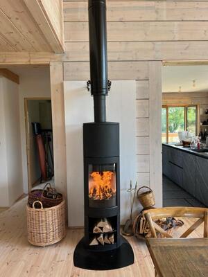 Aménagement d’un poêle à bois Jotul 