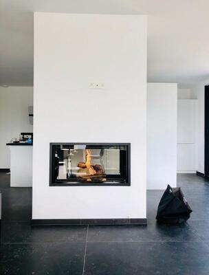 Installation d'une cheminée Argento 150 à bois-bûche à Saint Arnoult