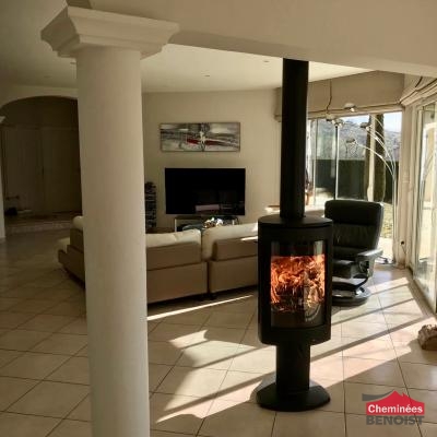 Réalisation d’un poêle Jotul F373 à bois-bûche à Caen 