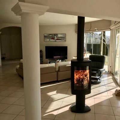Réalisation d’un poêle Jotul F373 à bois-bûche à Caen