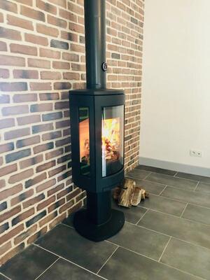 Installation d'un poêle à bois-bûche Jotul F373 à Avenay