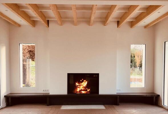 Pose d'une cheminée à bois-bûche Luna diamond 1150H M design à Trouville
