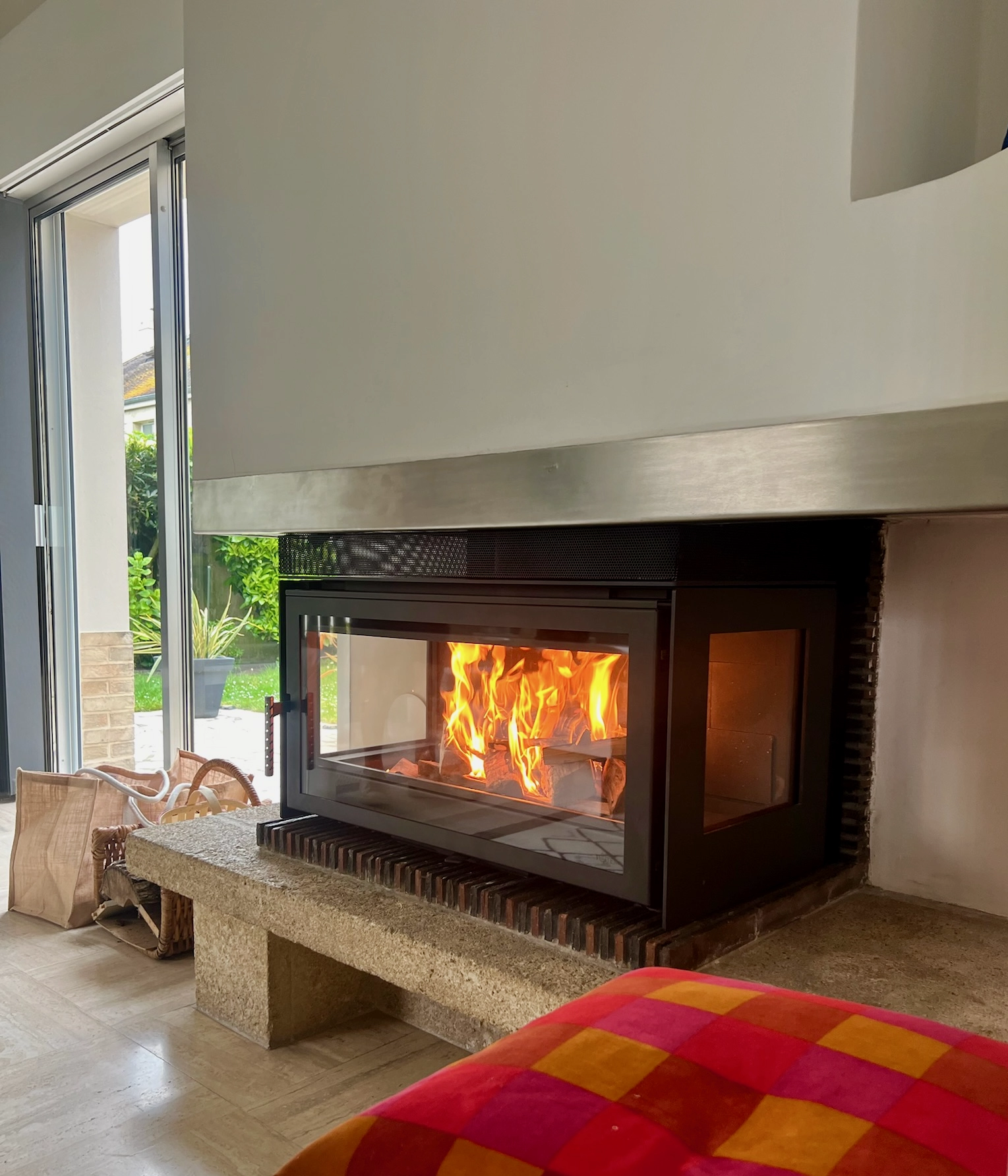Installation d’un poêle à bois Totemfire Technika à Mondeville