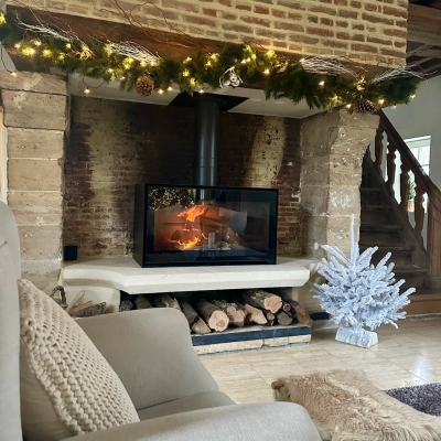 Installation d’un poêle à bois Scan 1007 avec une grande chambre de combustion