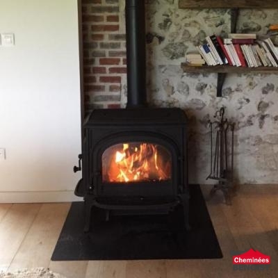 Installation d'un poêle à bois Jotul F500 à Bonneville la Louvet